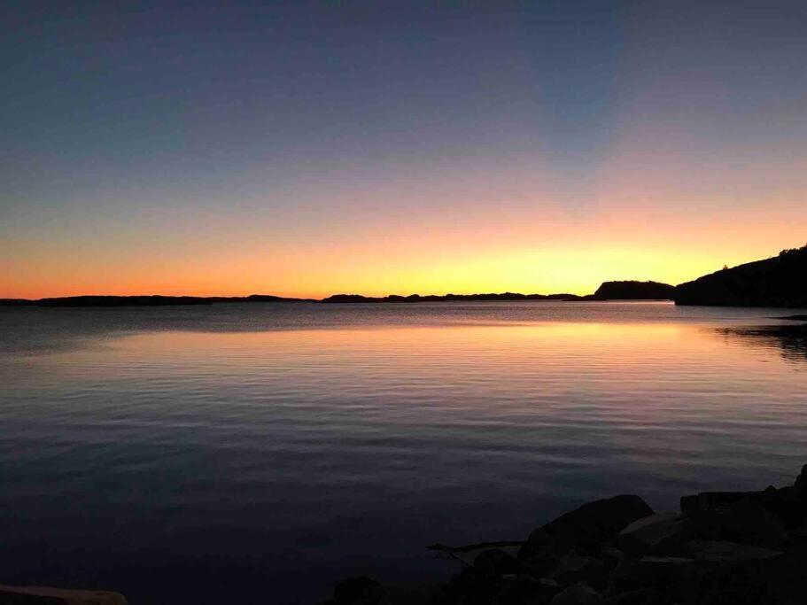 Ny Laegenhet Pa Markplan Med Havsutsikt Strömstad Kültér fotó