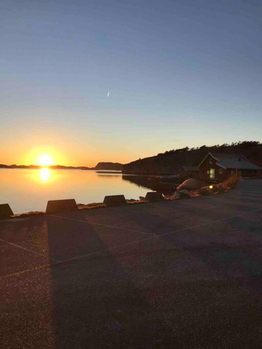 Ny Laegenhet Pa Markplan Med Havsutsikt Strömstad Kültér fotó